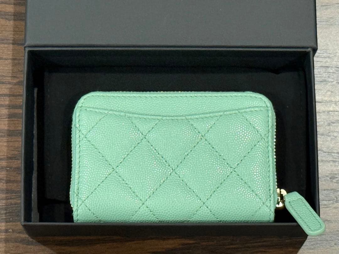 【未使用品】 シャネル クラシック ジップ パース ミントグリーン