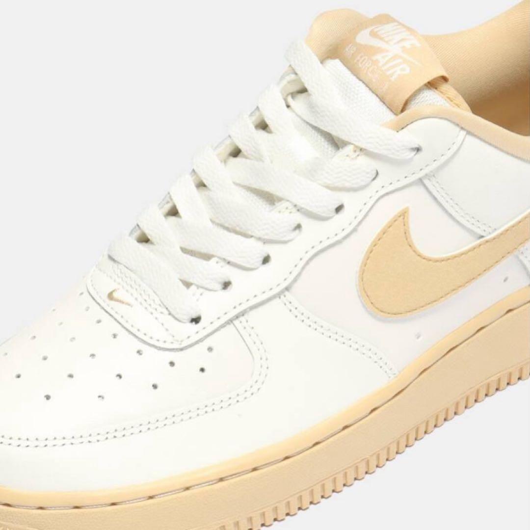 【新品24.5cm】NIKE W エアフォース１'07 セイル/セサミ