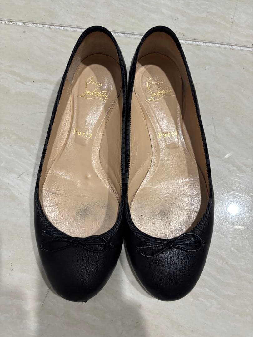 Christian Louboutin ブラックバレエシューズ　サイズ38.5