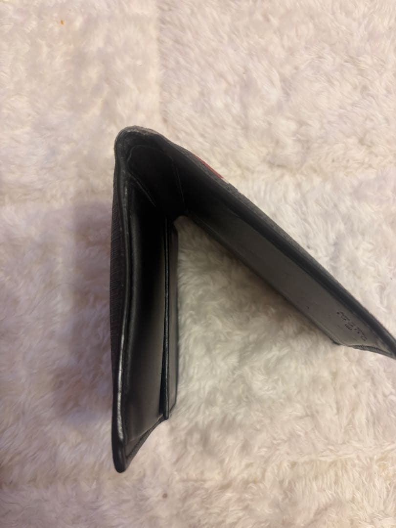 GUCCI 赤い蛇デザイン 二つ折り財布
