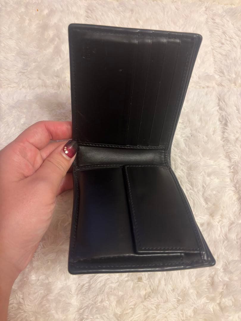 GUCCI 赤い蛇デザイン 二つ折り財布