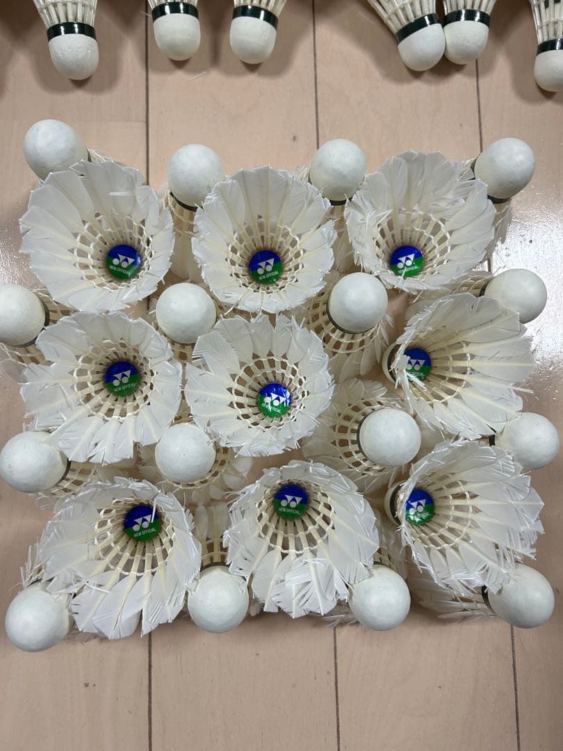 【中古】バドミントン　シャトル　130個