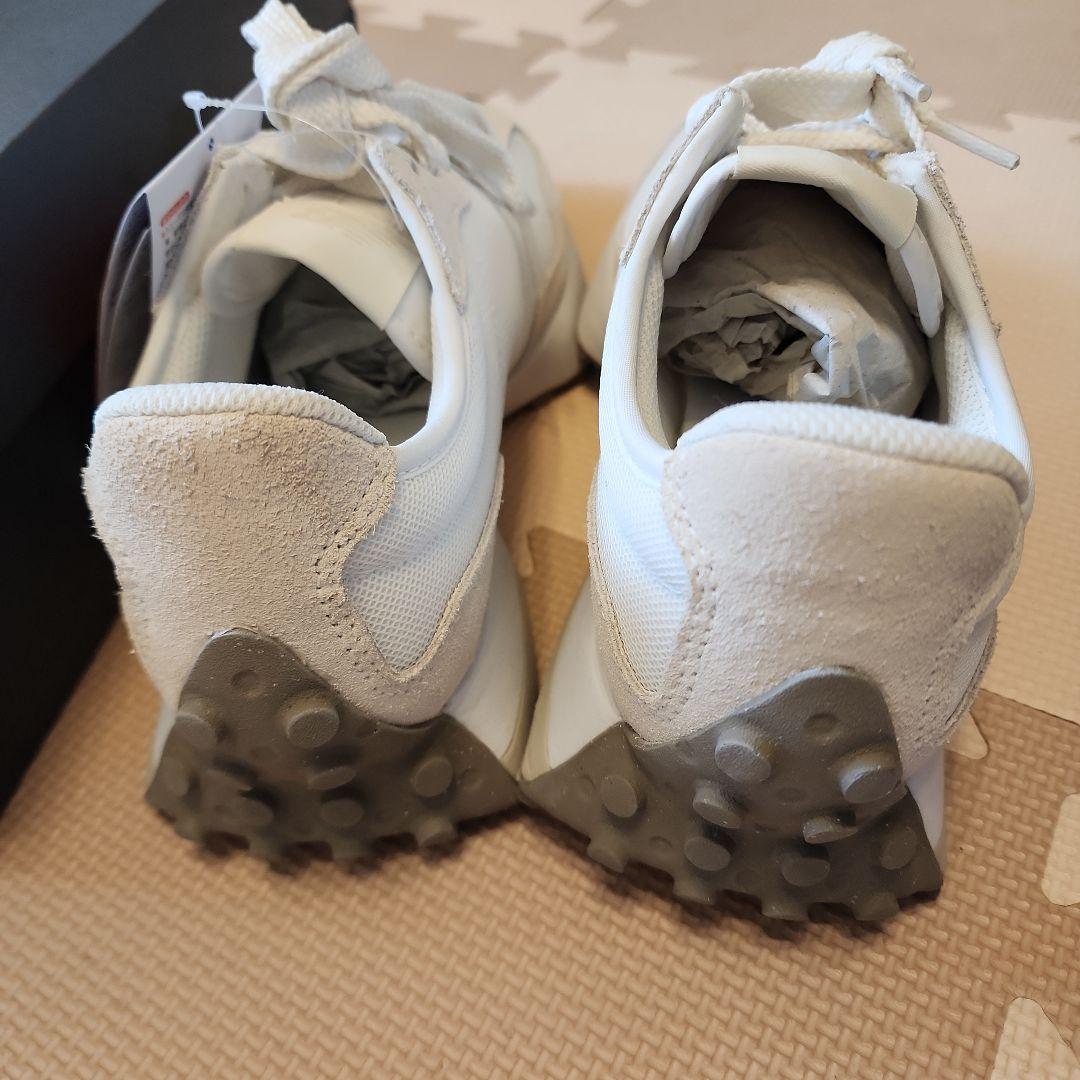 新品24.5cm　ニューバランスnewbalanceスニーカーU327LNA　白