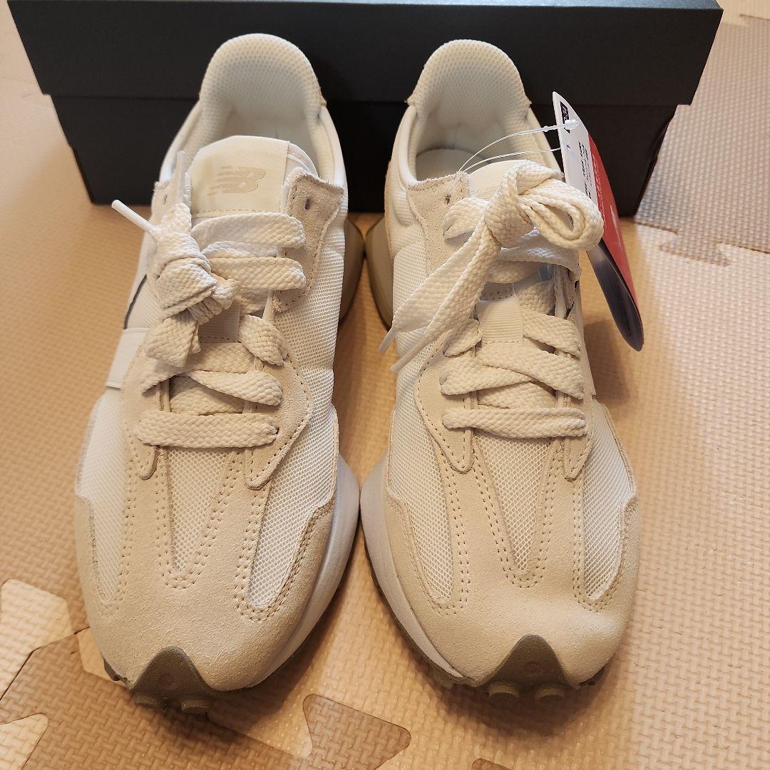新品24.5cm　ニューバランスnewbalanceスニーカーU327LNA　白