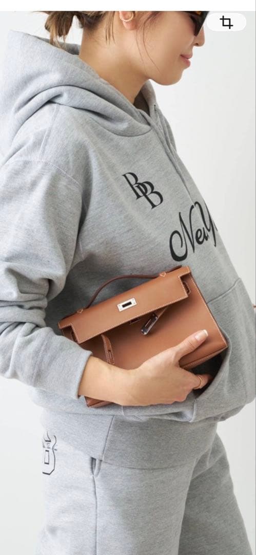 Deuxieme Class BNT フーディー