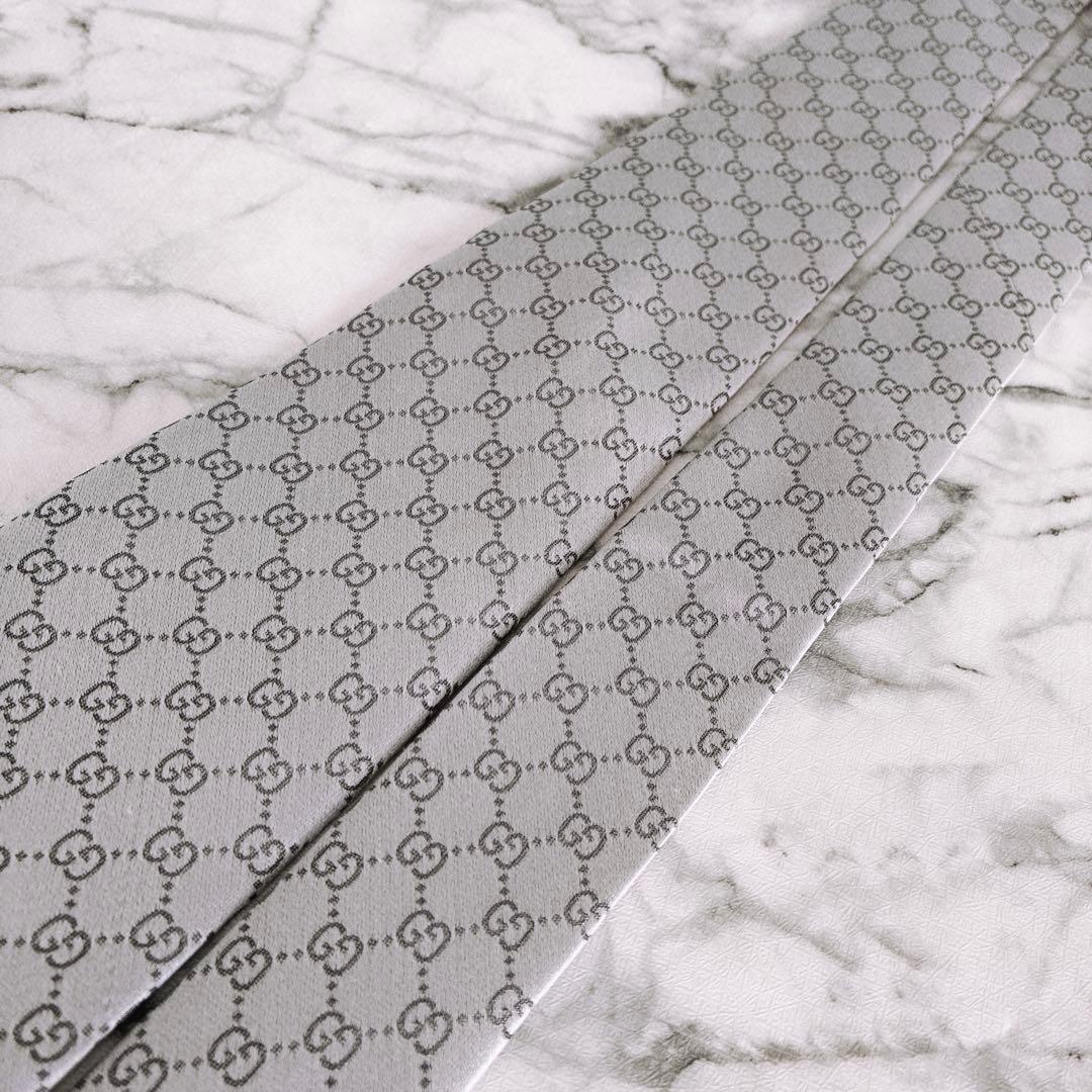 ✨極美品✨GUCCI 現行　GG柄 シェリーライン　人気色シルバー　ネクタイ