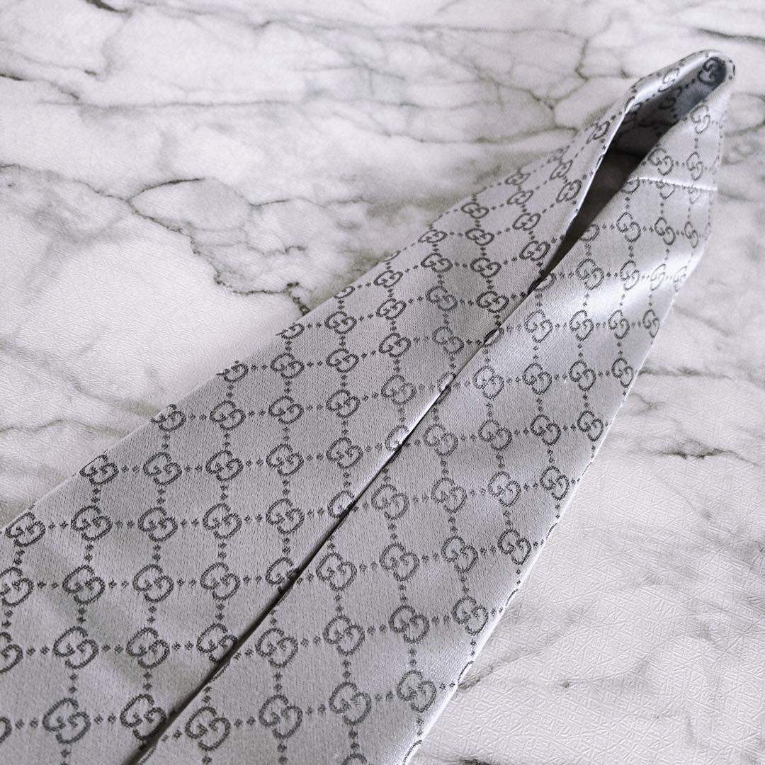 ✨極美品✨GUCCI 現行　GG柄 シェリーライン　人気色シルバー　ネクタイ