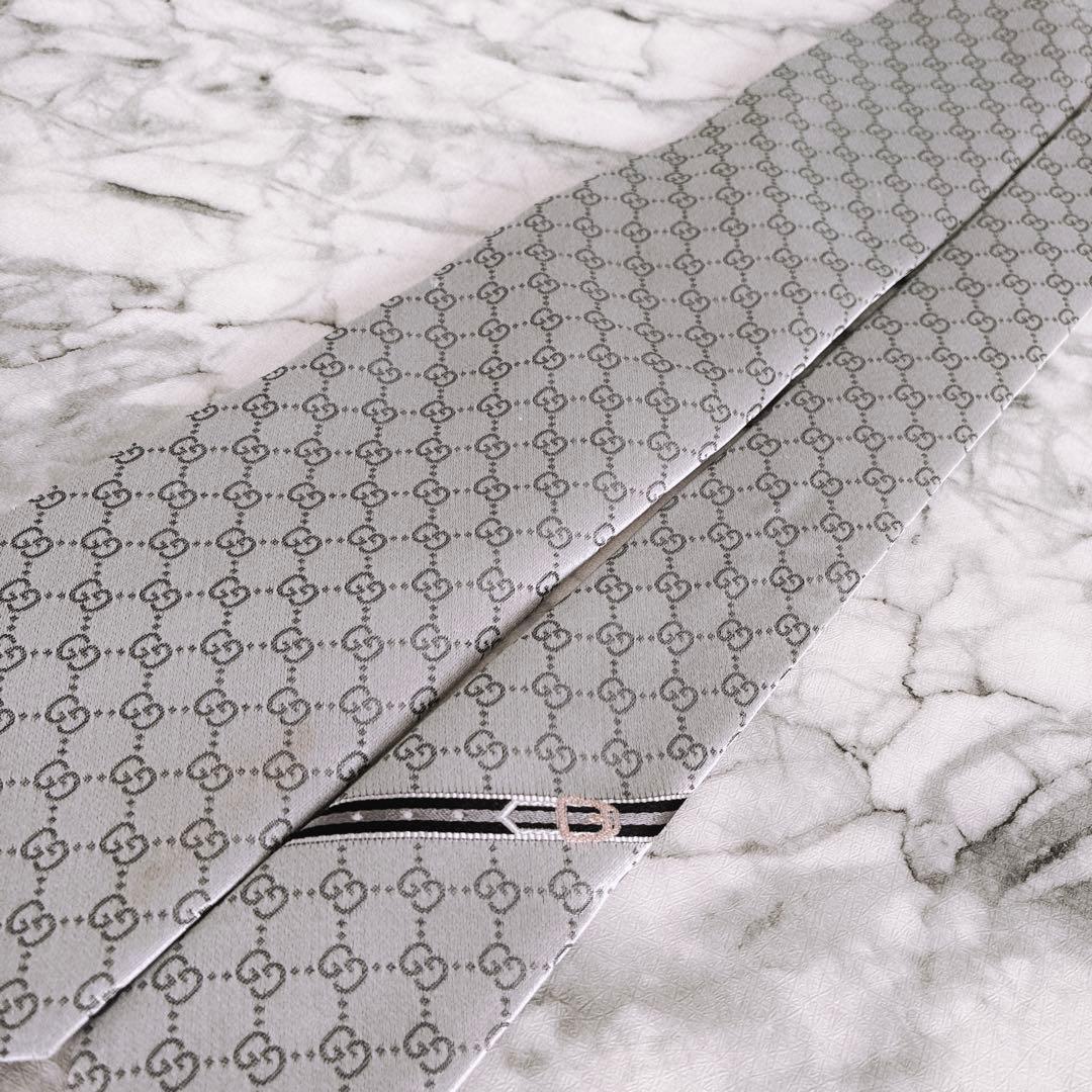 ✨極美品✨GUCCI 現行　GG柄 シェリーライン　人気色シルバー　ネクタイ