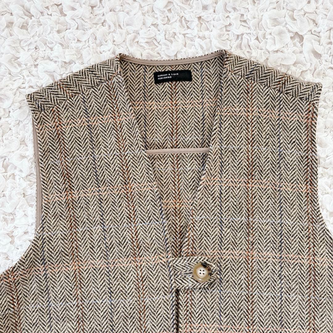 「ワードローブを新鮮に」ヘリンボーン柄のウールベスト / よしいちひろさんコラボ