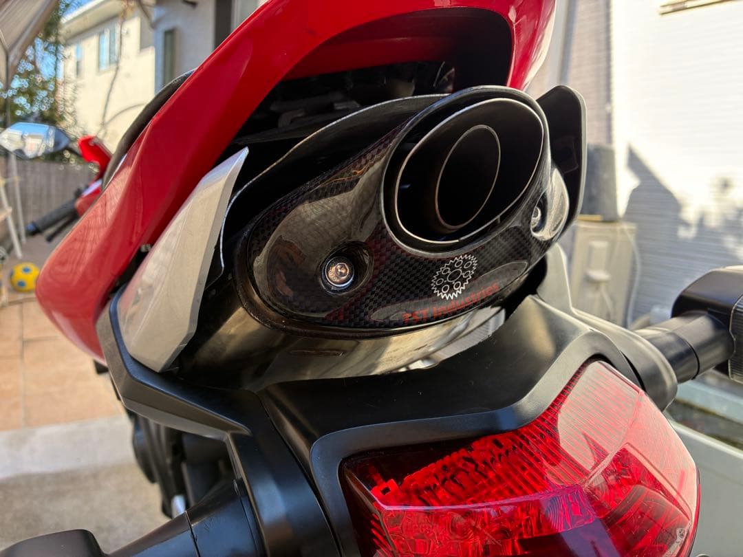 CBR600rr TST カーボンマフラーキャップ