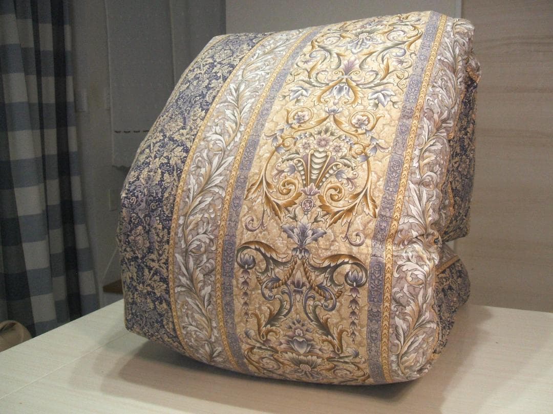 2点ペア特別価格！新品＊ロイヤル＊フランス９３％＊増量１，３キロ＊羽毛布団Ｓ