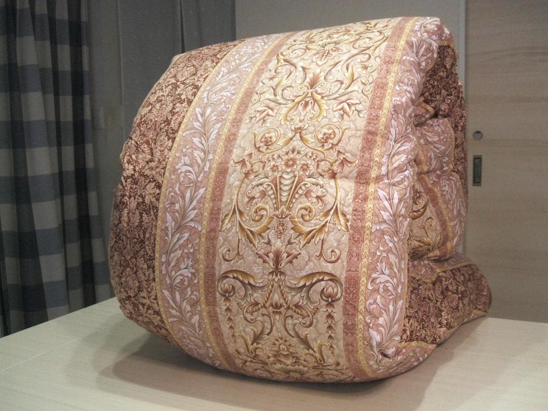 2点ペア特別価格！新品＊ロイヤル＊フランス９３％＊増量１，３キロ＊羽毛布団Ｓ