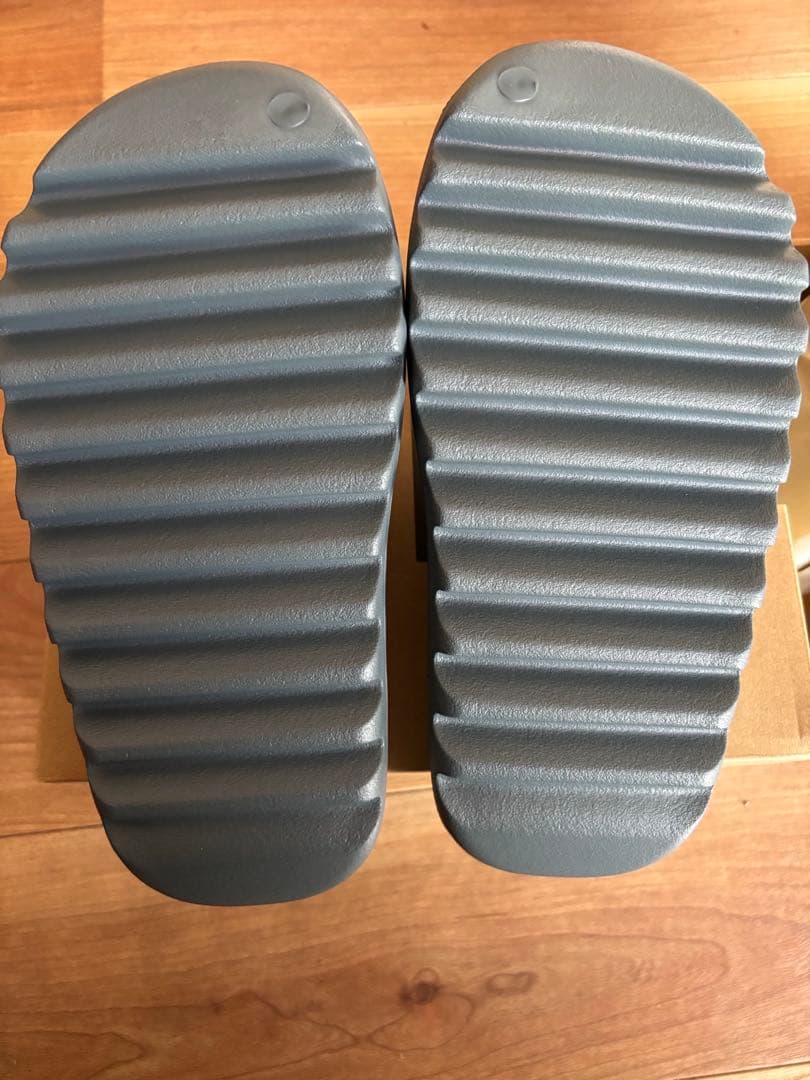 靴 ADIDAS YEEZY SLIDE ID5480 27.5cm