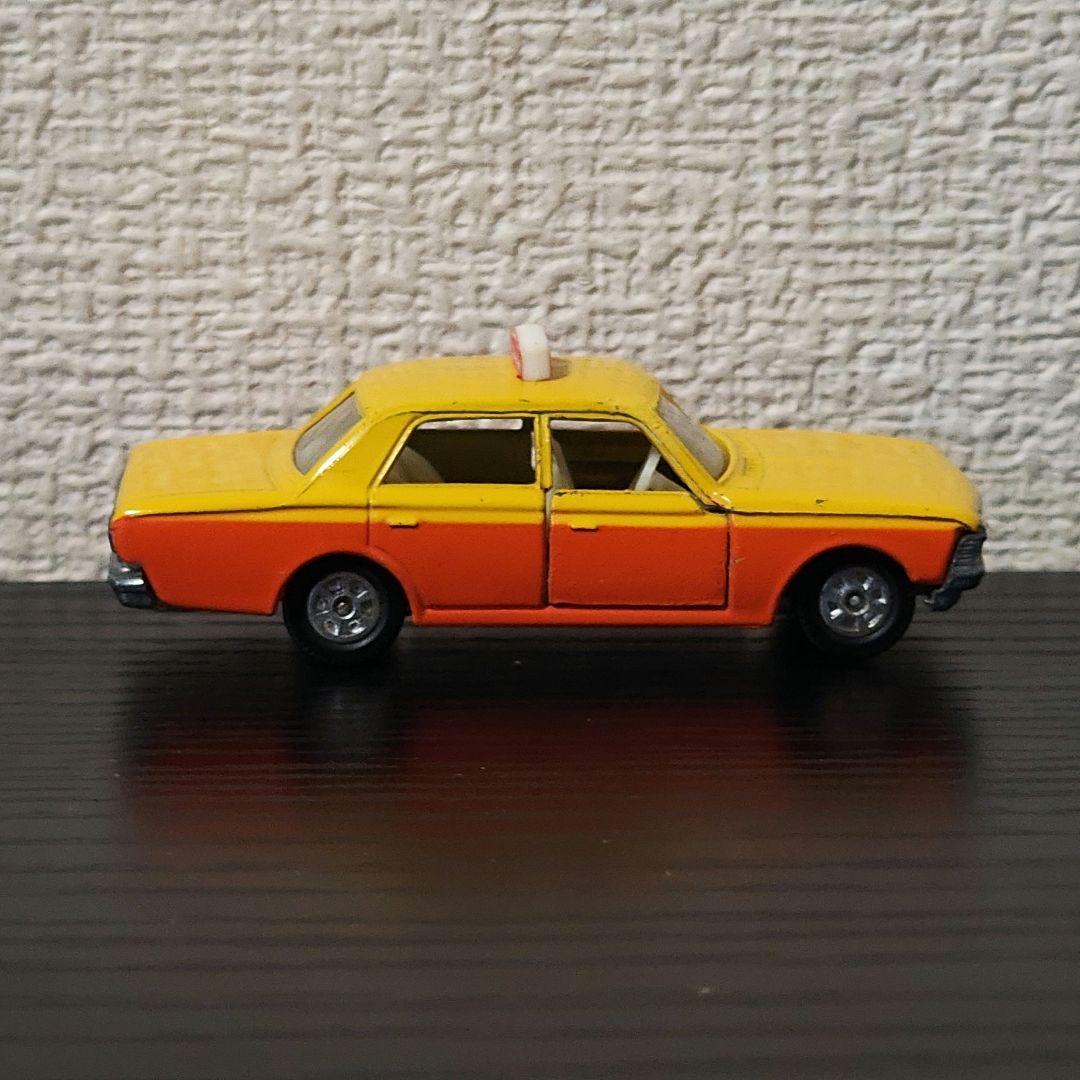TOMICA　トミカ　クラウン　タクシー　1Dホイール