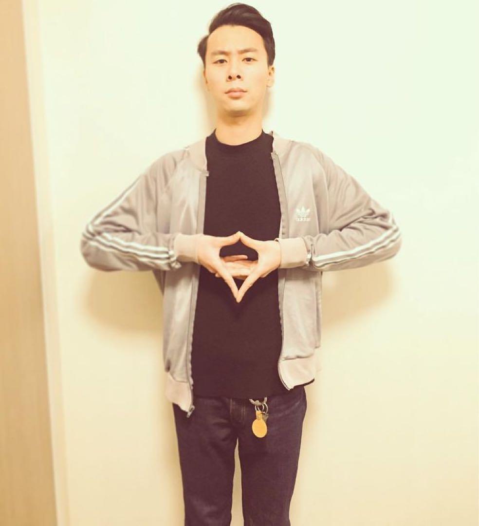 ニケ adidas ATPジャージ シルバー YONCE着用