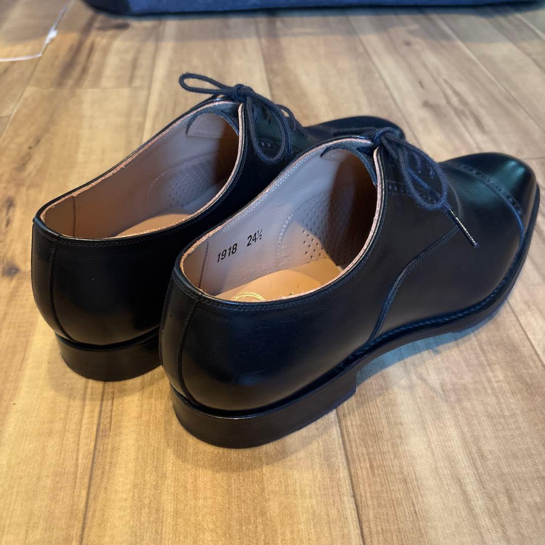 スコッチグレイン アリュール パンチドキャップトゥ 内羽根 Dウィズ