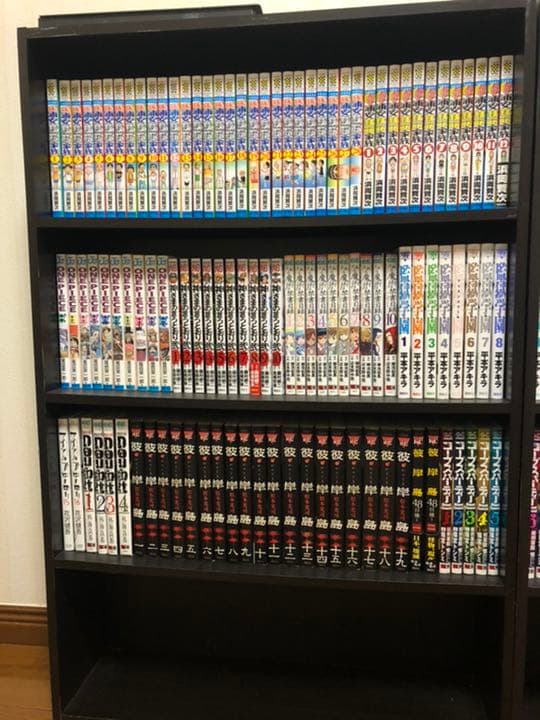 漫画全巻セット、本棚も欲しい方、可能です。