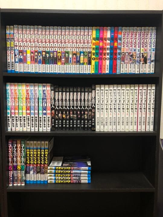 漫画全巻セット、本棚も欲しい方、可能です。