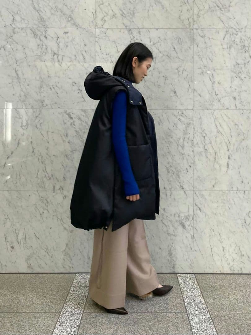 リバーシブルダウンベスト