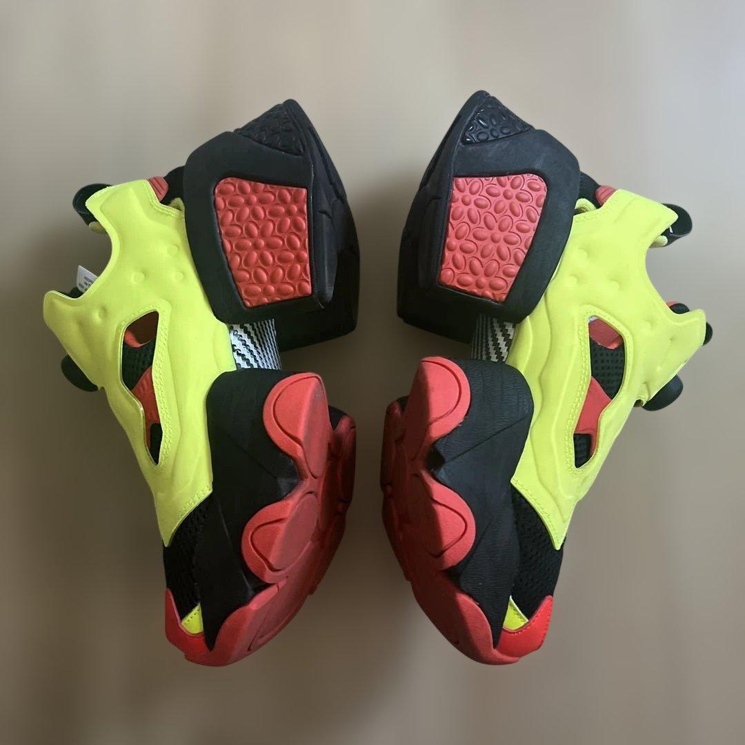 ノワールケイニノミヤ×リーボックポンプフューリー