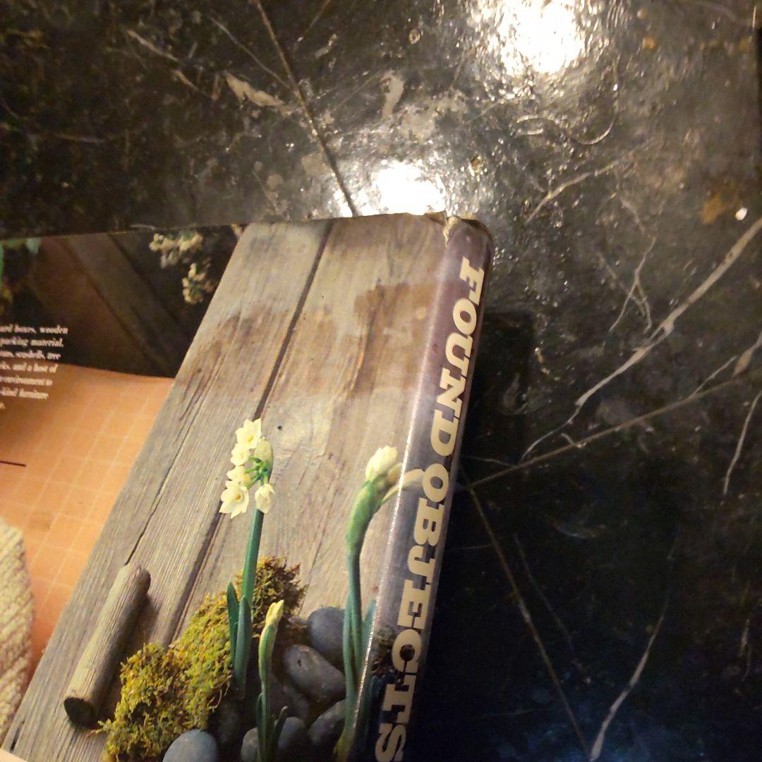 FOUND OBJECTS STYLE AND SOURCE デザイン アート