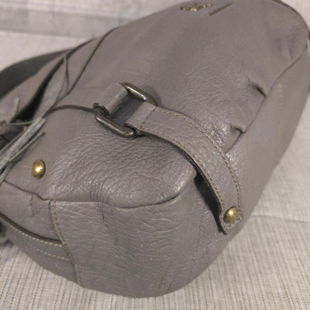 BURBERRY　バーバリー　ブルーレーベル　レザー　ショルダーバッグ　オーバル