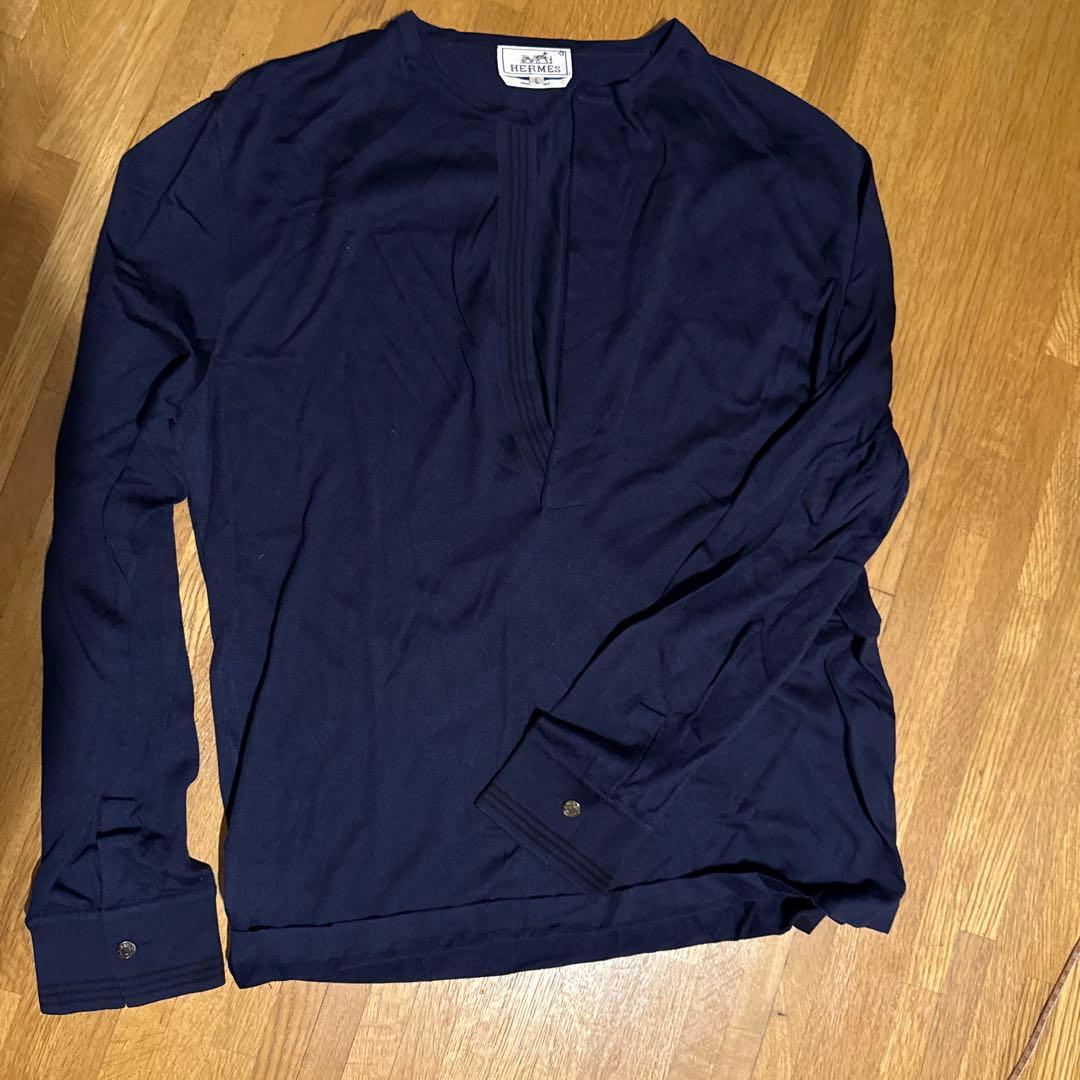 【未使用品】HERMES シルクVネック長袖カットソー