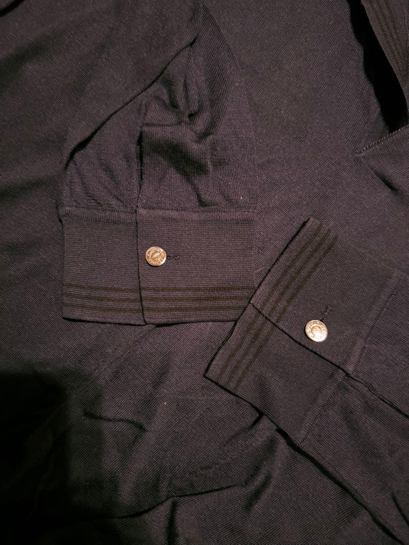 【未使用品】HERMES シルクVネック長袖カットソー