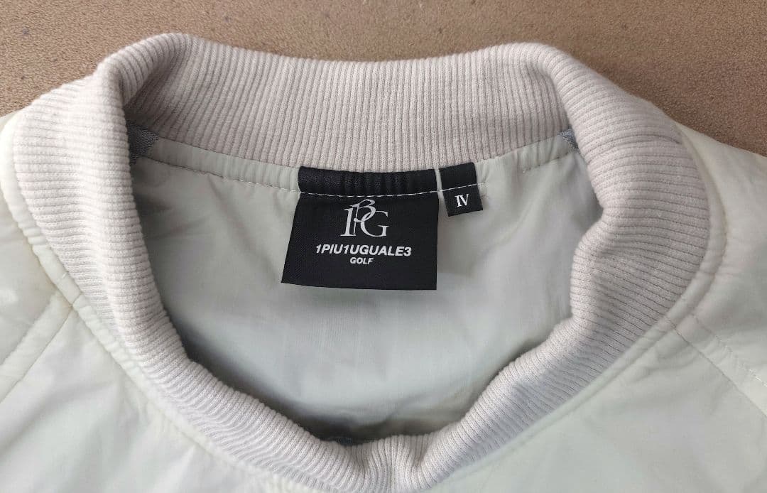 極暖 1PIU1UGUALE3 GOLF 特殊素材中綿 ブルゾン サイズ IV
