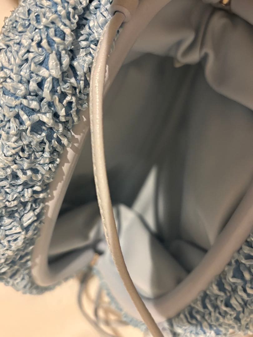 ボッデガヴェネタ　ミニザポーチ　水色