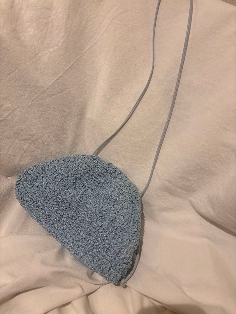 ボッデガヴェネタ　ミニザポーチ　水色