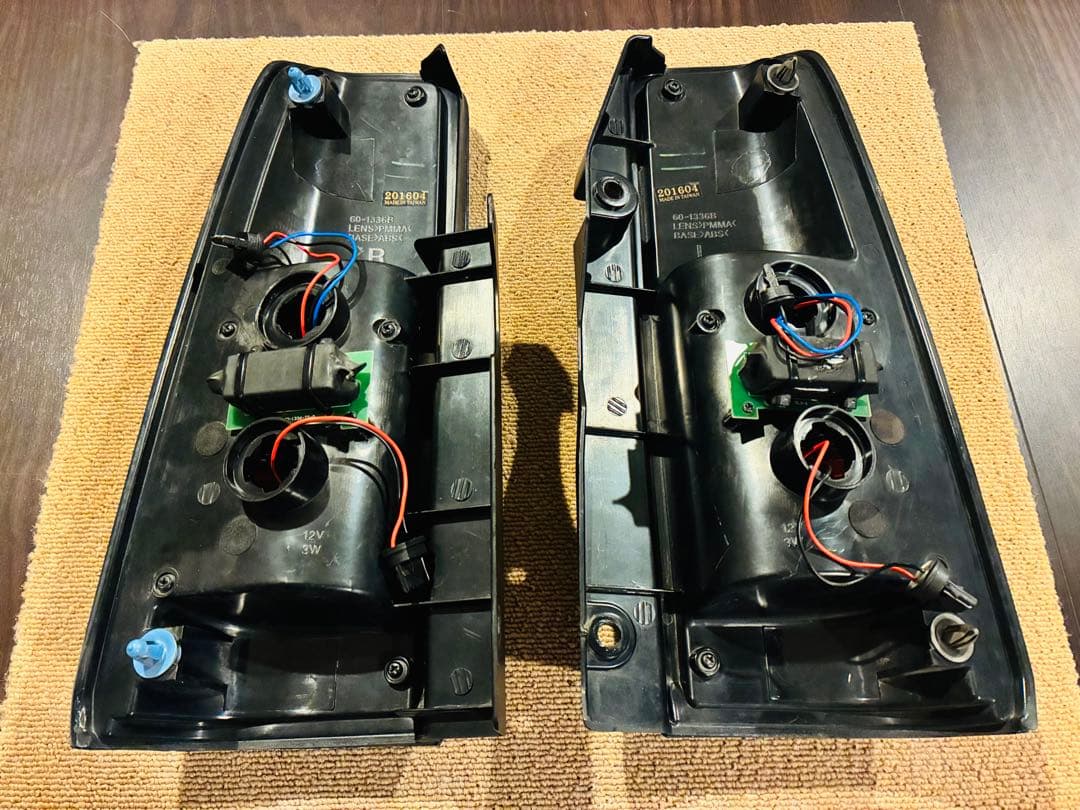 ★ジムニー JB23W 1型-10型 エムブロ サンダーLEDテール 中古品★