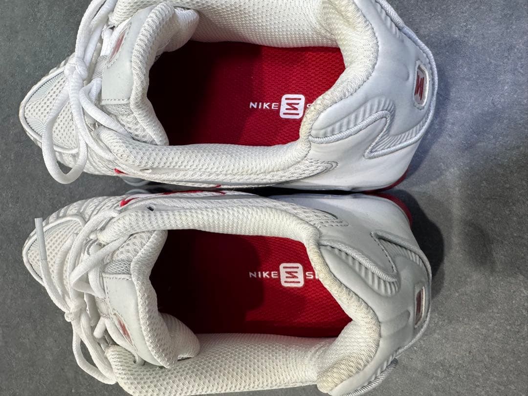 Nike Shox ホワイト/レッド 24cm ナイキ　ショックス
