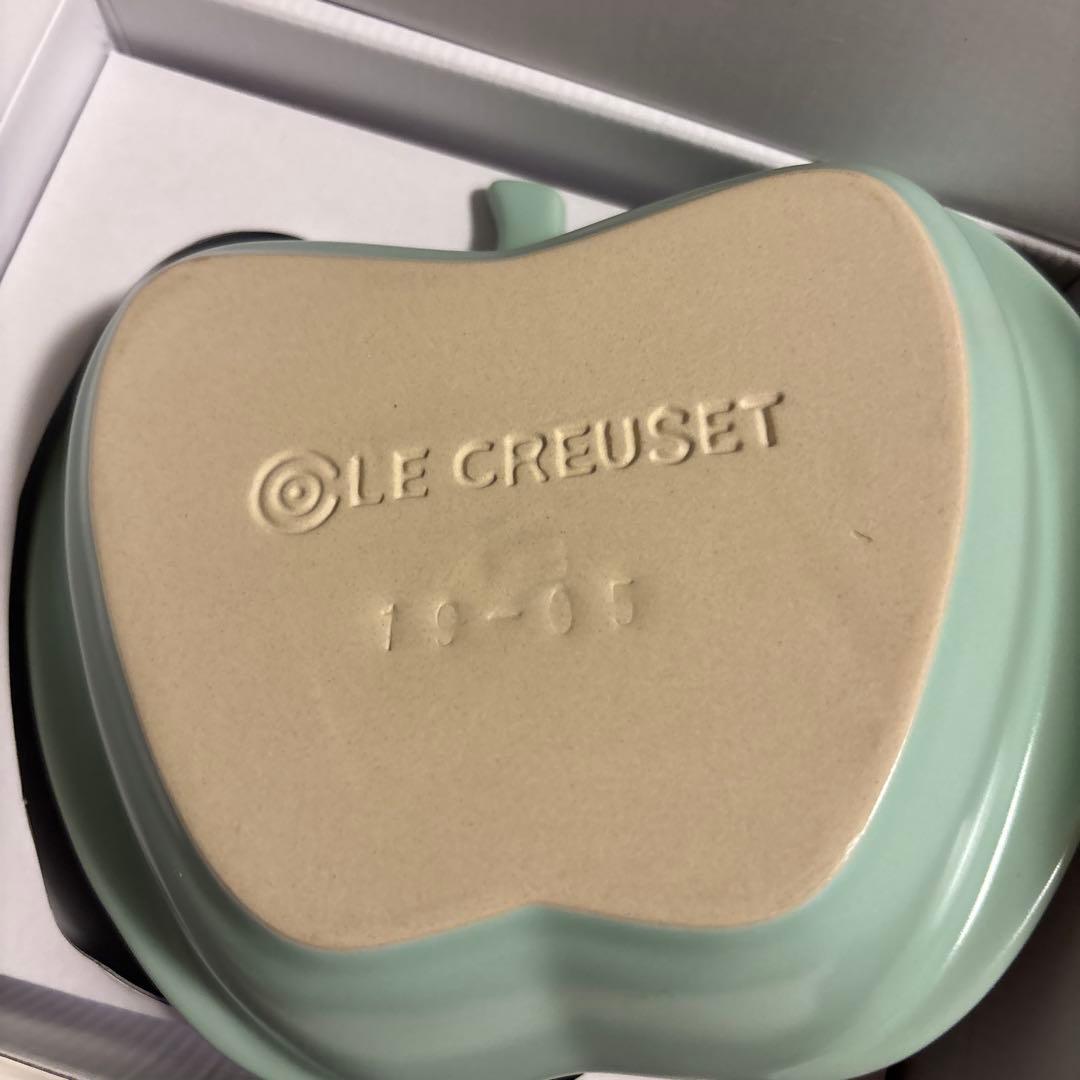 【もも】LE CREUSET リンゴ型ボウル 4個セット