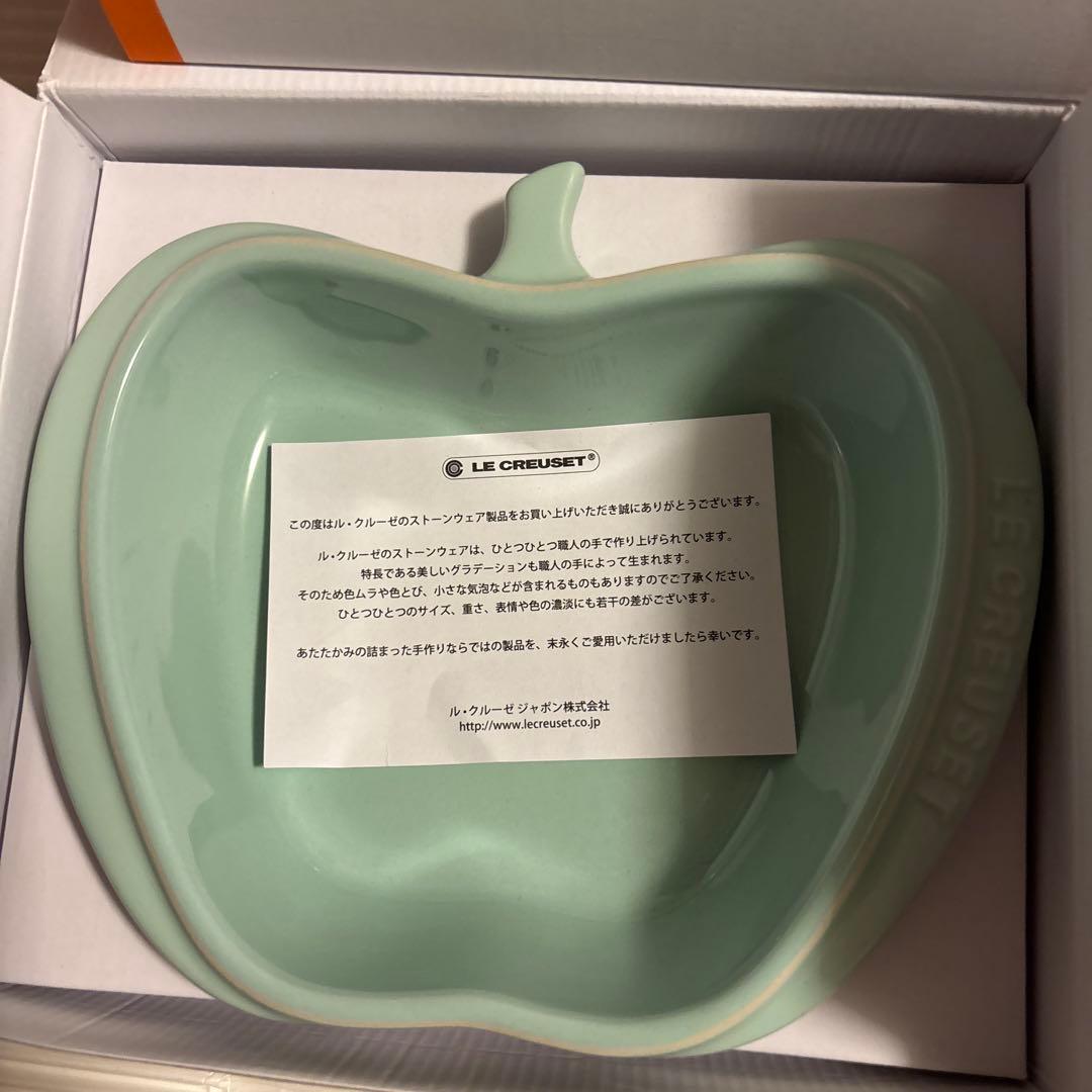 【もも】LE CREUSET リンゴ型ボウル 4個セット