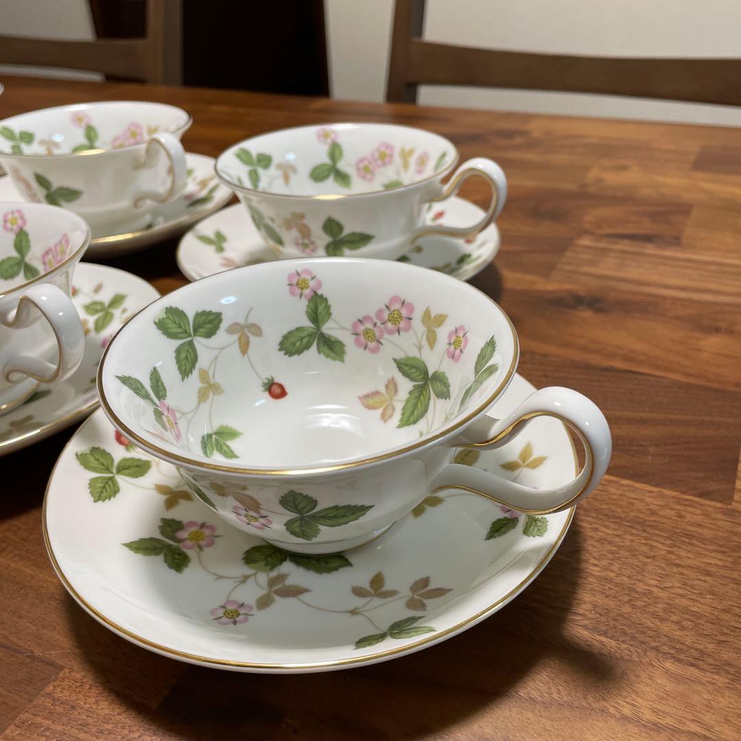 すみっコさん専用　ワイルドストロベリー　ティーカップ&ソーサー7客セット