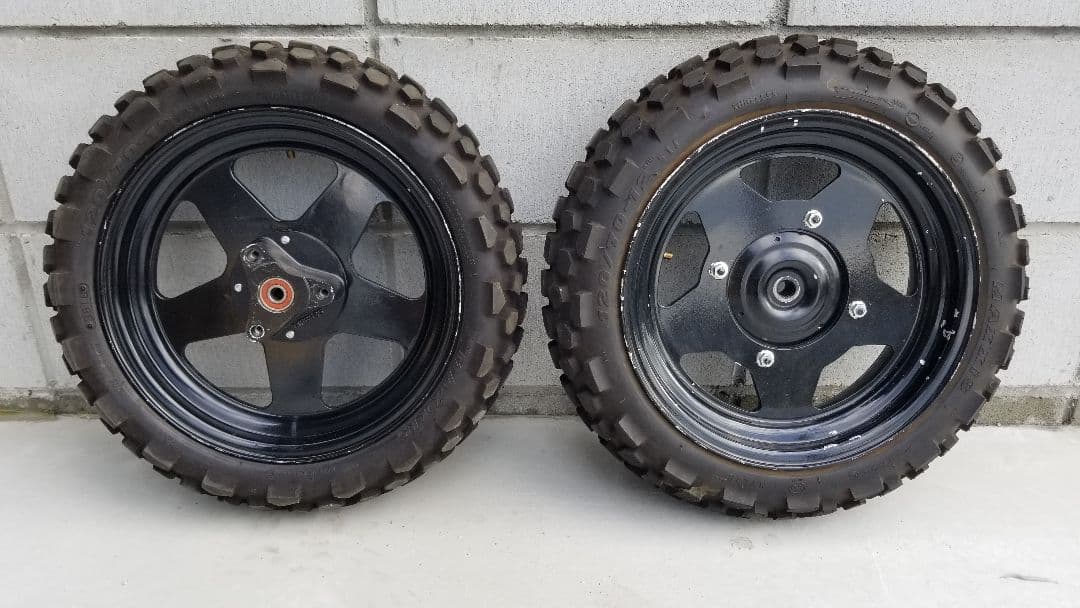 【廃盤品】デイトナ？12インチズーマーAF58用ホイール