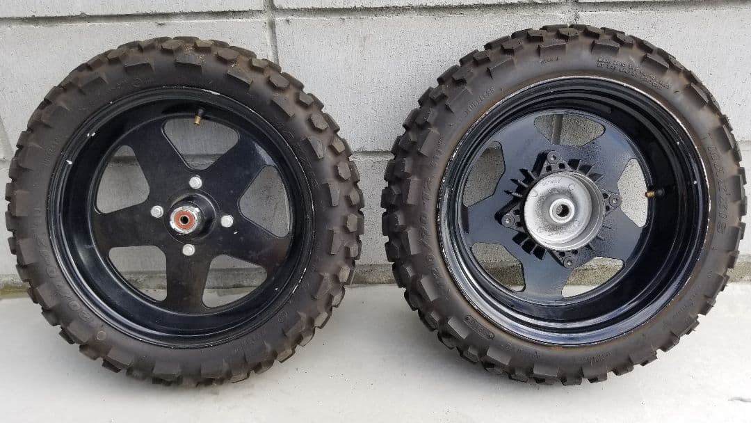 【廃盤品】デイトナ？12インチズーマーAF58用ホイール