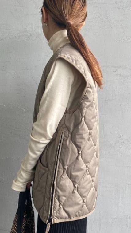 新品TAIONベージュ キルティング ノースリーブ ダウンベスト