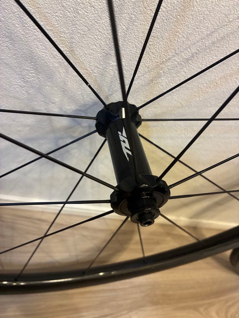 軽量中華製カーボン30mmホイール シマノ＋カンパニョーロ兼用 1100g 美品