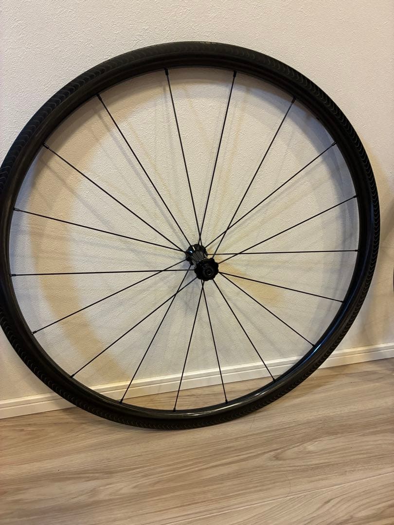 軽量中華製カーボン30mmホイール シマノ＋カンパニョーロ兼用 1100g 美品
