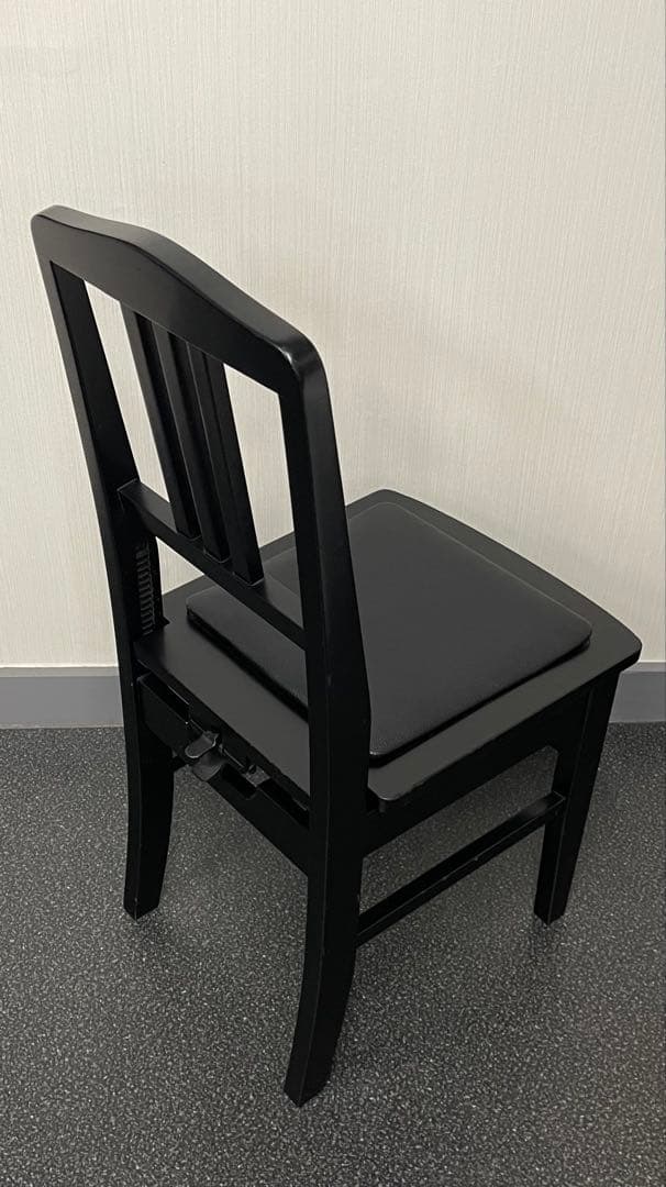 トムソン椅子　ピアノ椅子　アップライトピアノ　グランドピアノ　背もたれ椅子