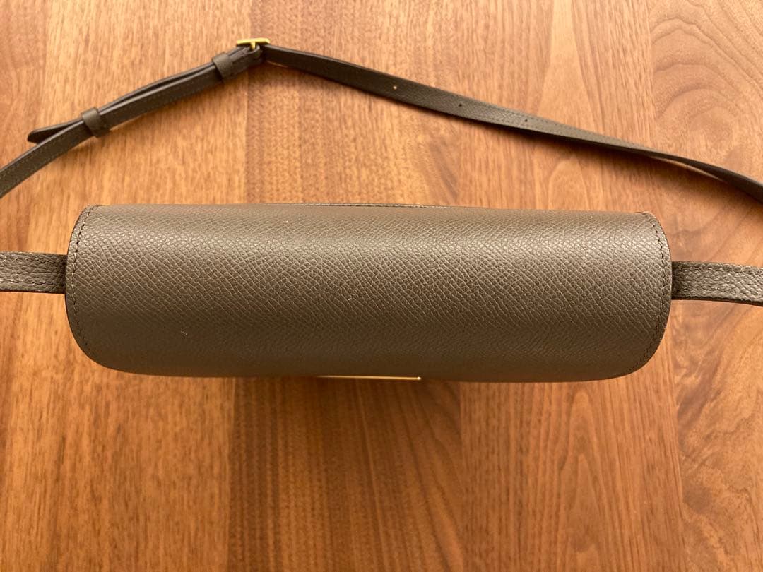 CÉLINEトロッタースモールバック