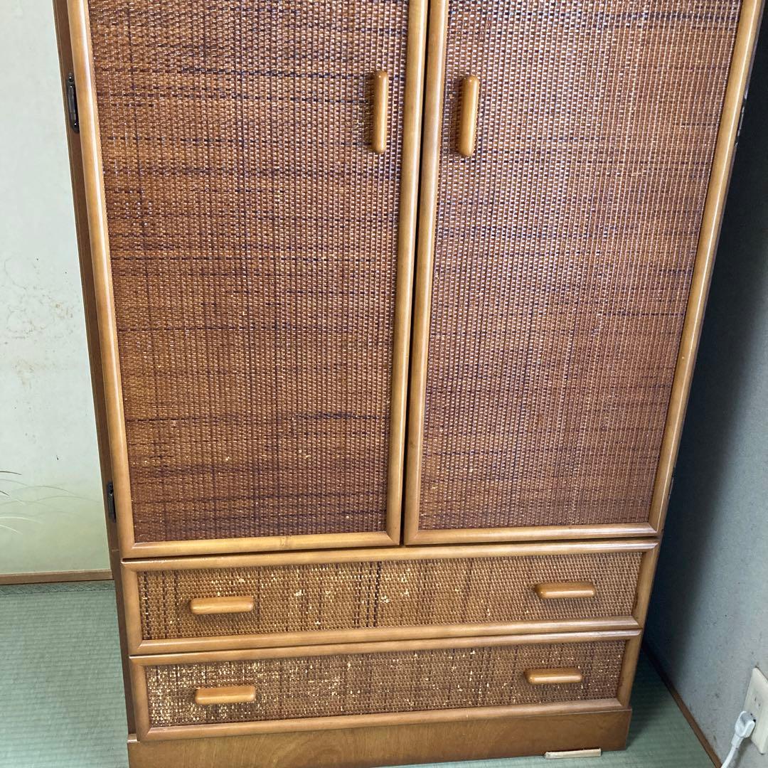 洋服ダンス　アジアン風