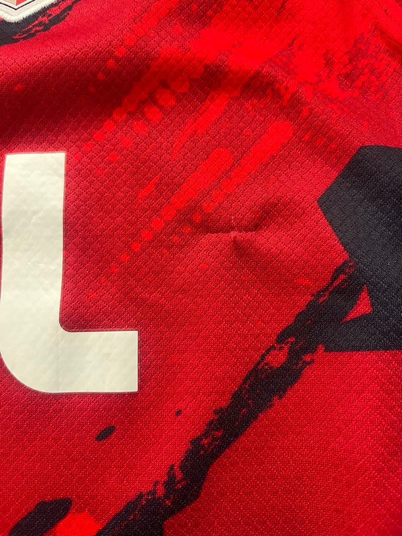 鹿島アントラーズ2025年ユニフォーム、選手直筆サイン入り