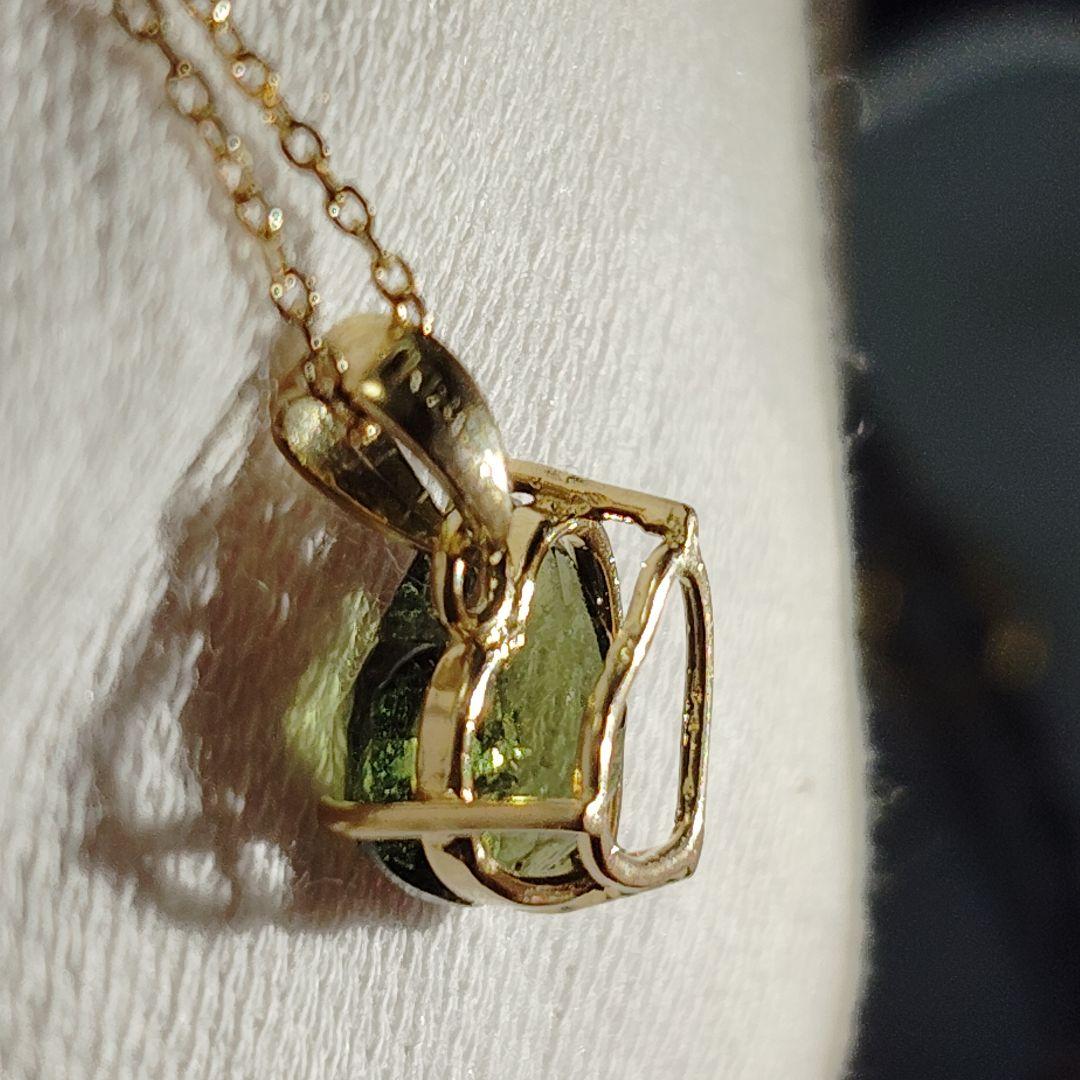 k18 モルダバイト ペンダントトップ 18金 ハート 隕石 チェーン無し