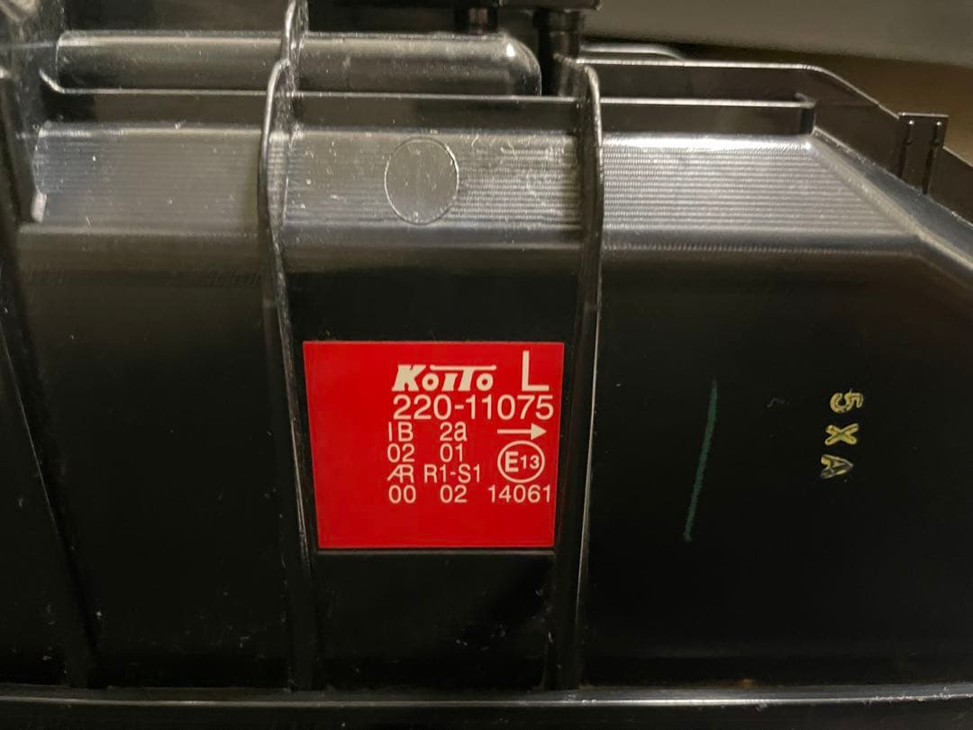 小糸 KOITO LEDテールランプ 美品