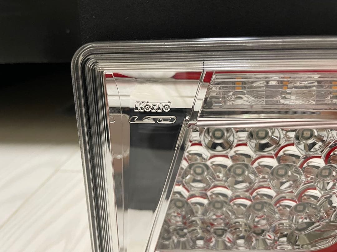 小糸 KOITO LEDテールランプ 美品