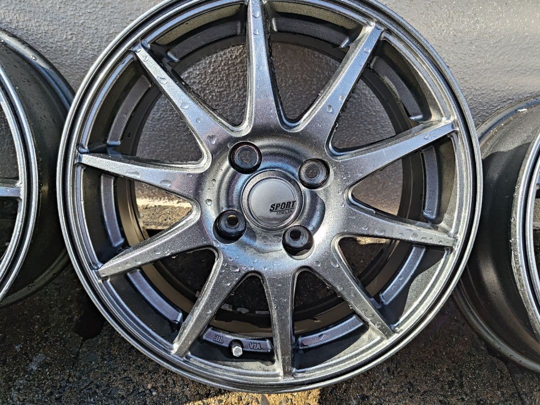 15インチ 5.5j 4穴　ET43 pcd100アベリアスポーツ　４本