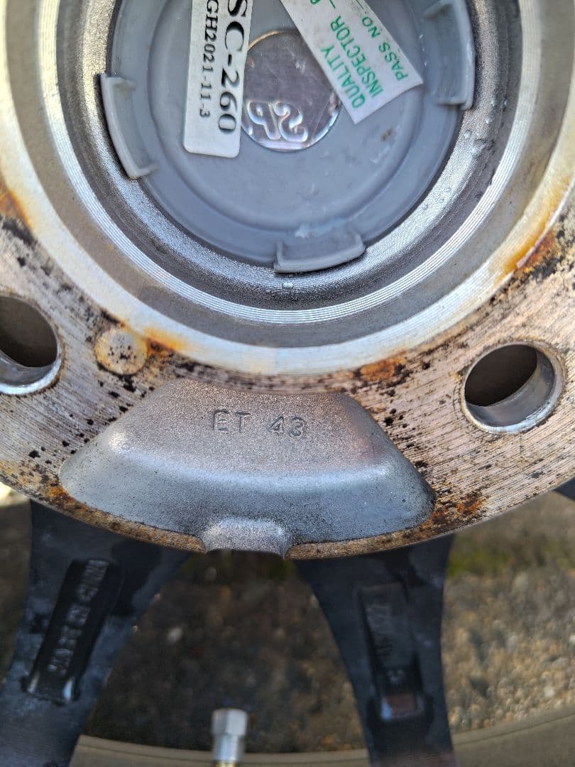 15インチ 5.5j 4穴　ET43 pcd100アベリアスポーツ　４本